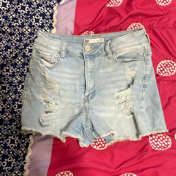 I don’t really remember the price of them so I just put $20 for it. Very comfy. - Picture 1 of 3